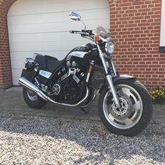 Yamaha V-max 1200