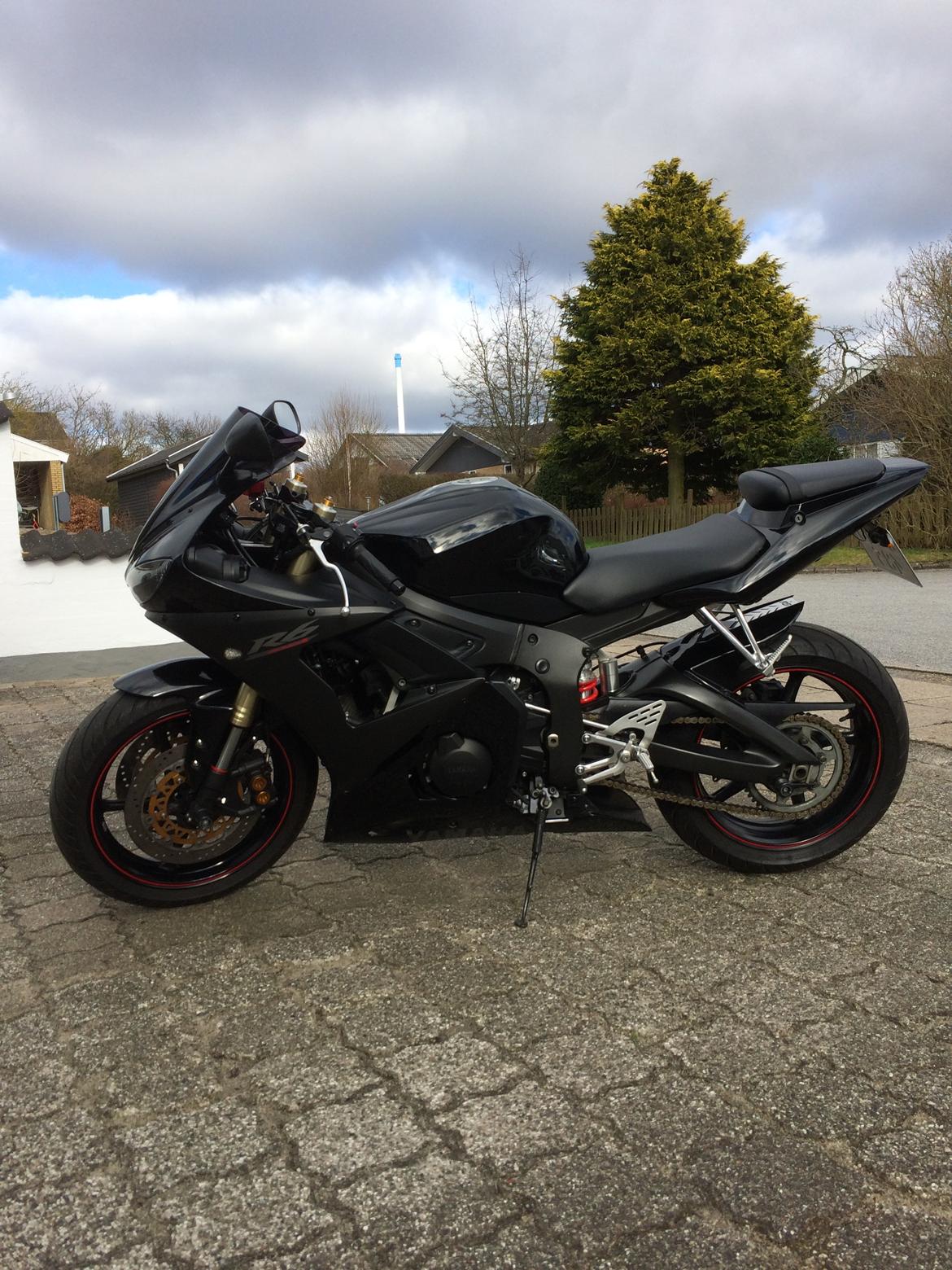 Yamaha R6 billede 3