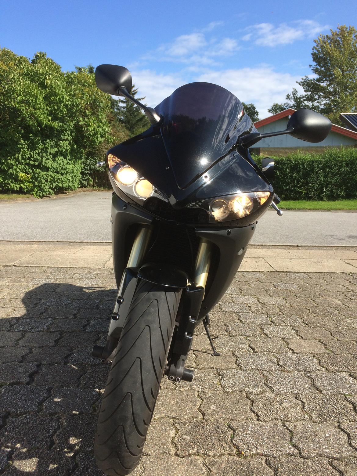 Yamaha R6 billede 7