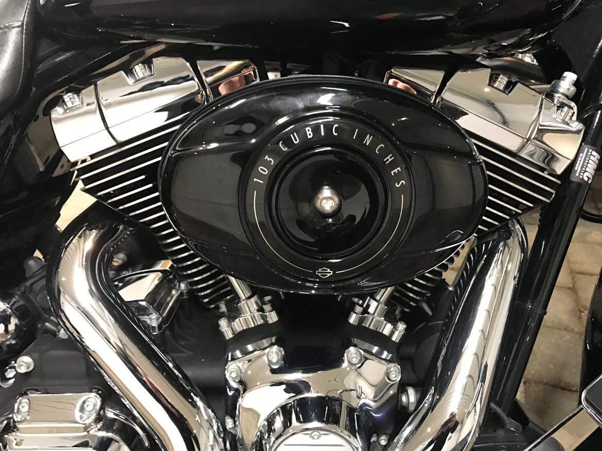 Harley Davidson FLHX  billede 1