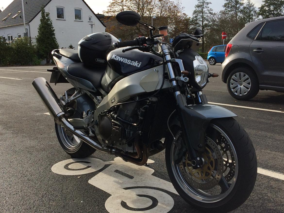 Kawasaki ZX9R billede 4