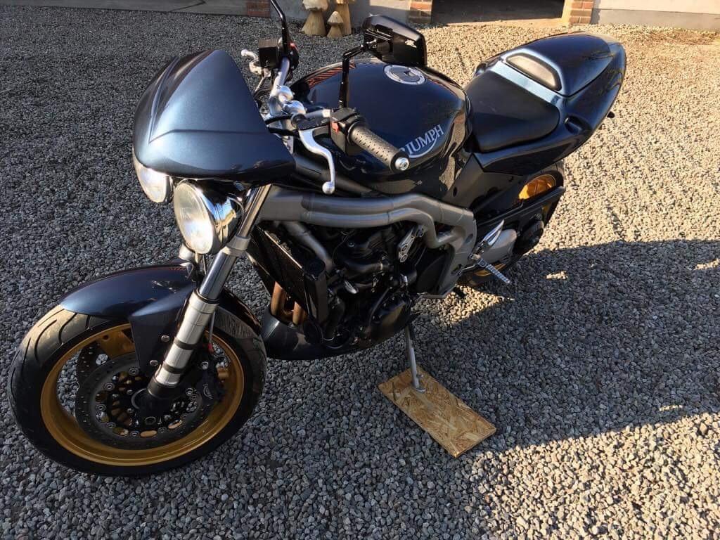 Triumph Speed Triple 955i  billede 9