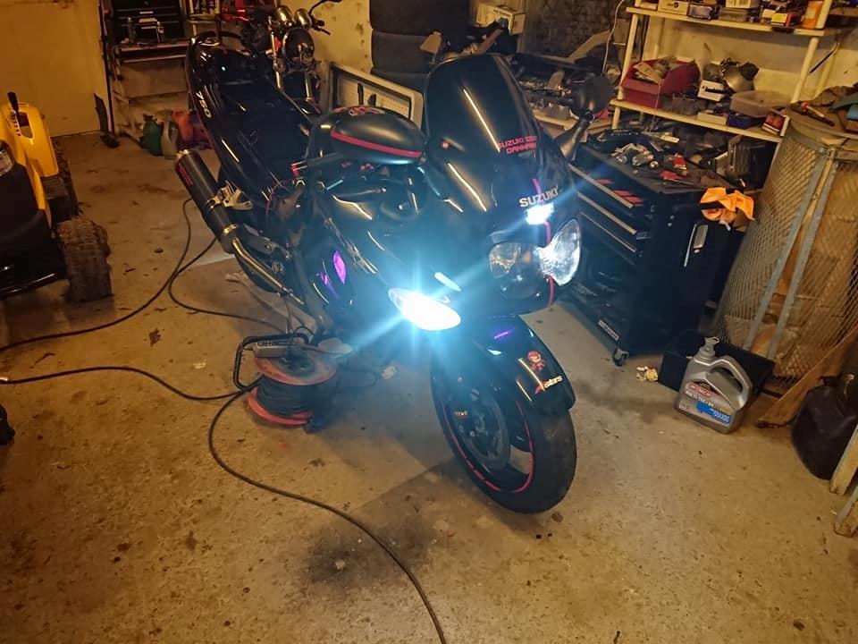 Suzuki GSX 750F  SOLGT billede 9