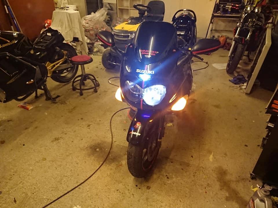 Suzuki GSX 750F  SOLGT billede 8
