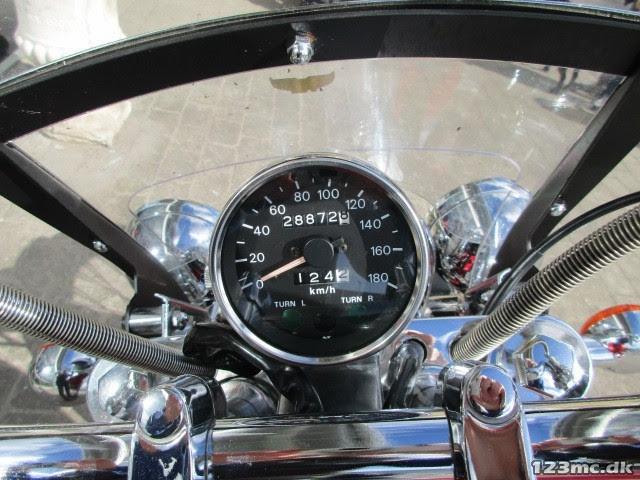 Suzuki Intruder VS800 billede 4