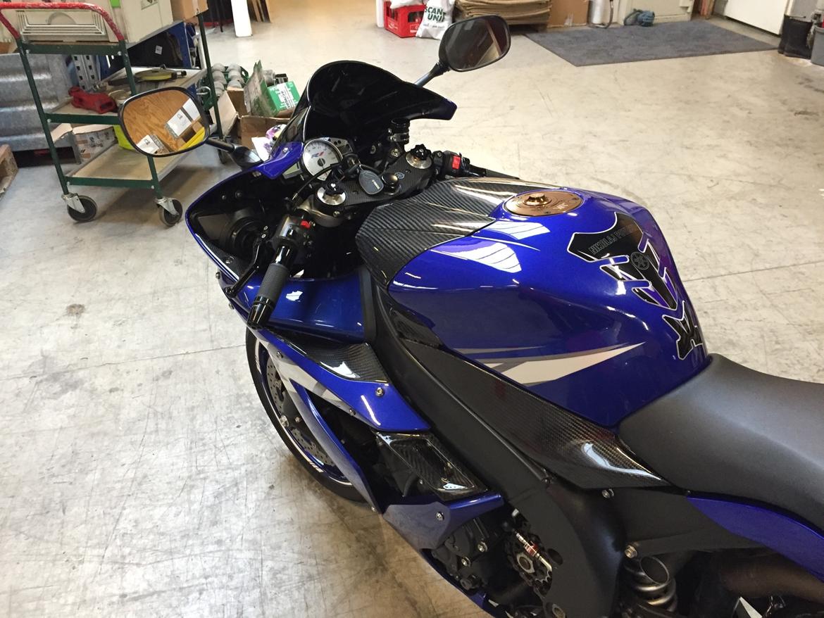 Yamaha R1 billede 18