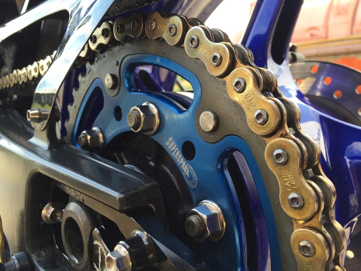 Yamaha R1 billede 20