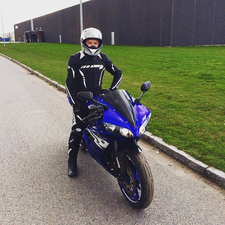 Yamaha R1 billede 23