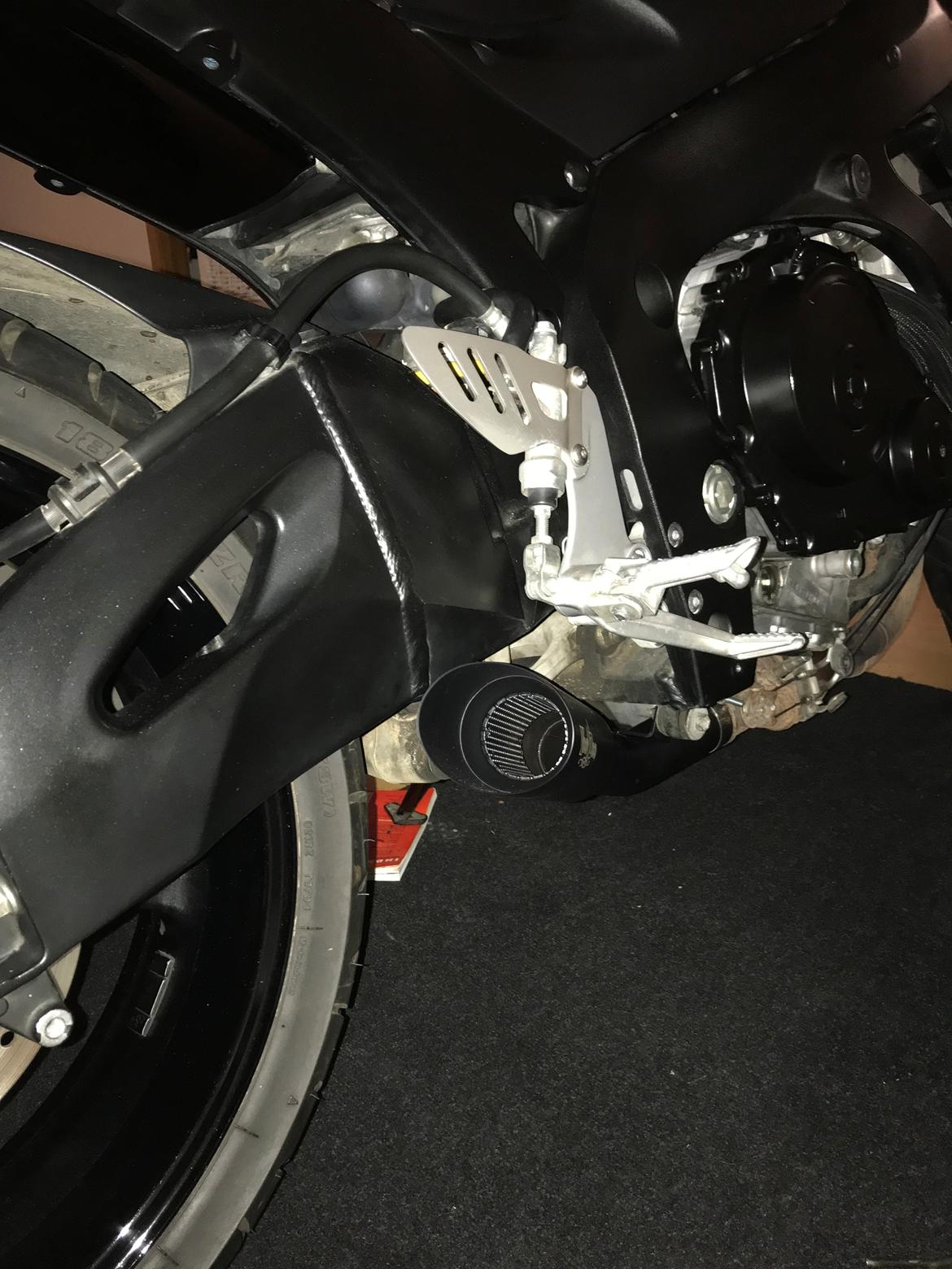 Suzuki Gsxr 750 K7 billede 17