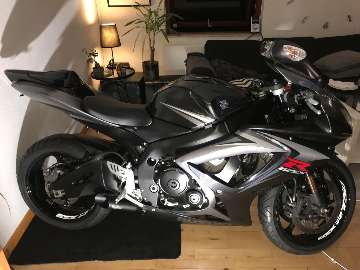 Suzuki Gsxr 750 K7 billede 14
