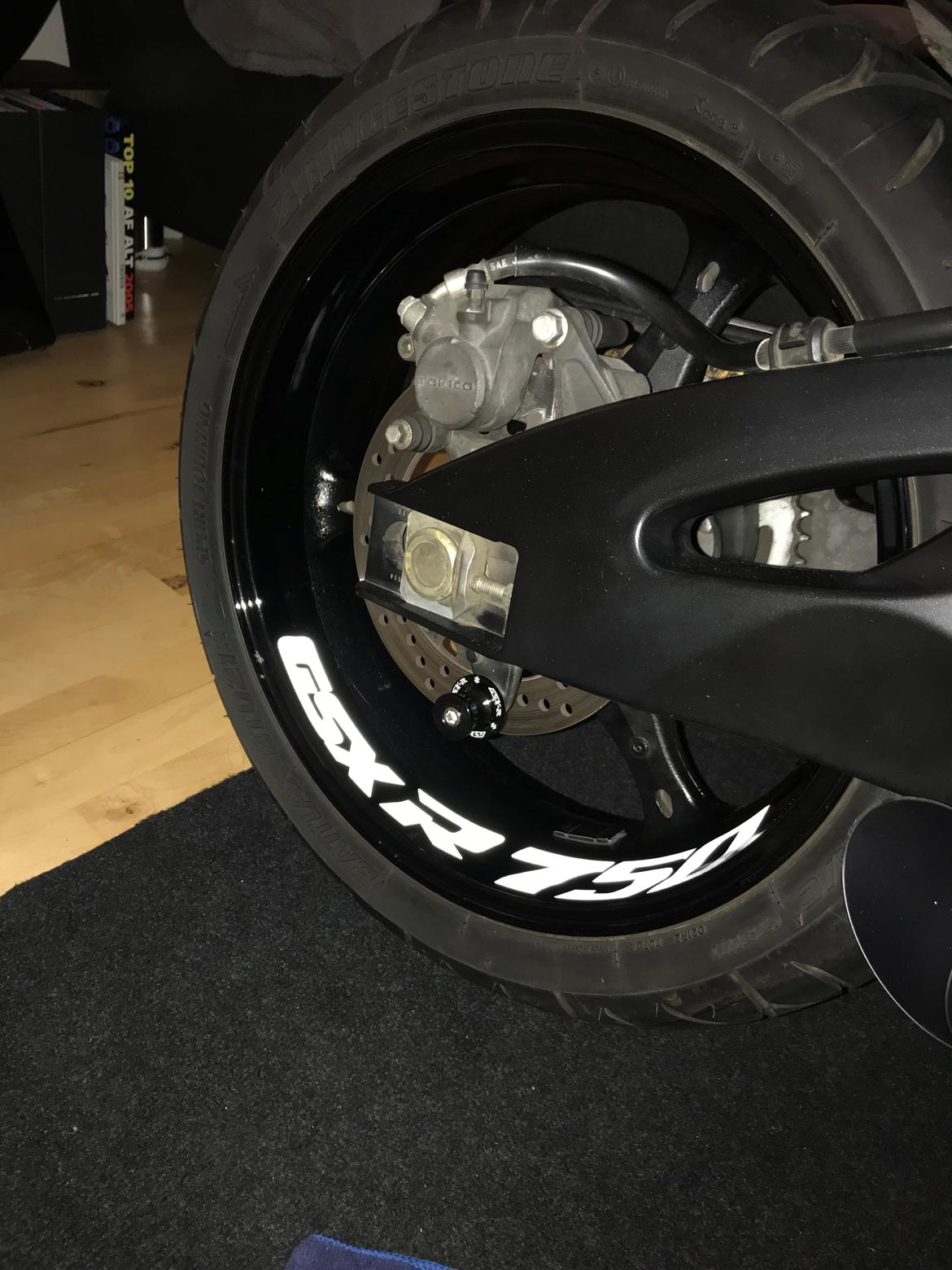 Suzuki Gsxr 750 K7 billede 16