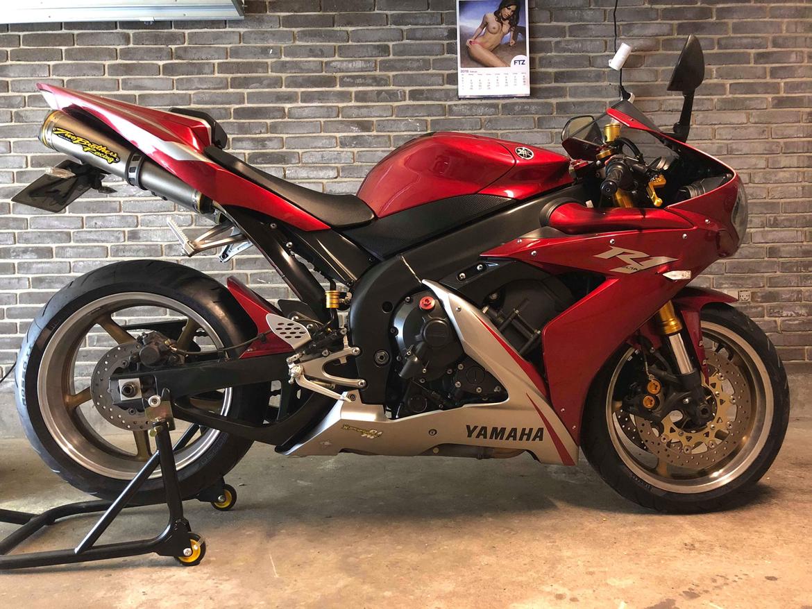 Yamaha YZF R1 billede 1