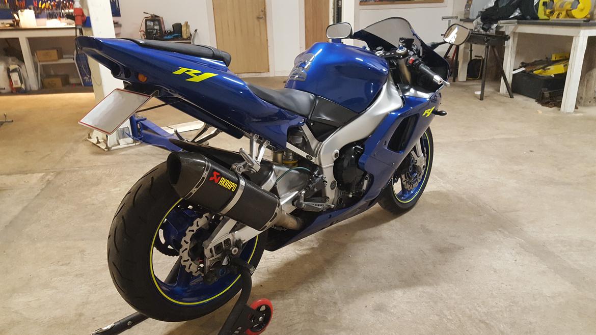 Yamaha YZF R1 billede 2