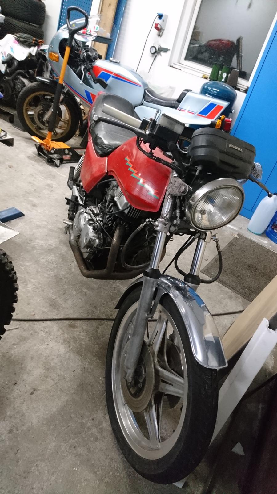 Honda Cb 400 N bliver ombygget til model N. SPORT billede 21