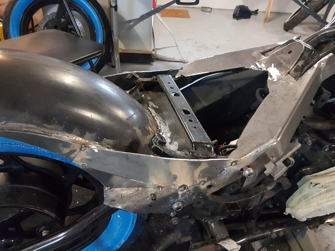 Suzuki M800 - ikke hel køn finish.. men det kommer. billede 28