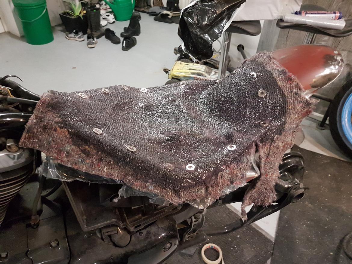 Suzuki M800 - glasfiber sæde start billede 23
