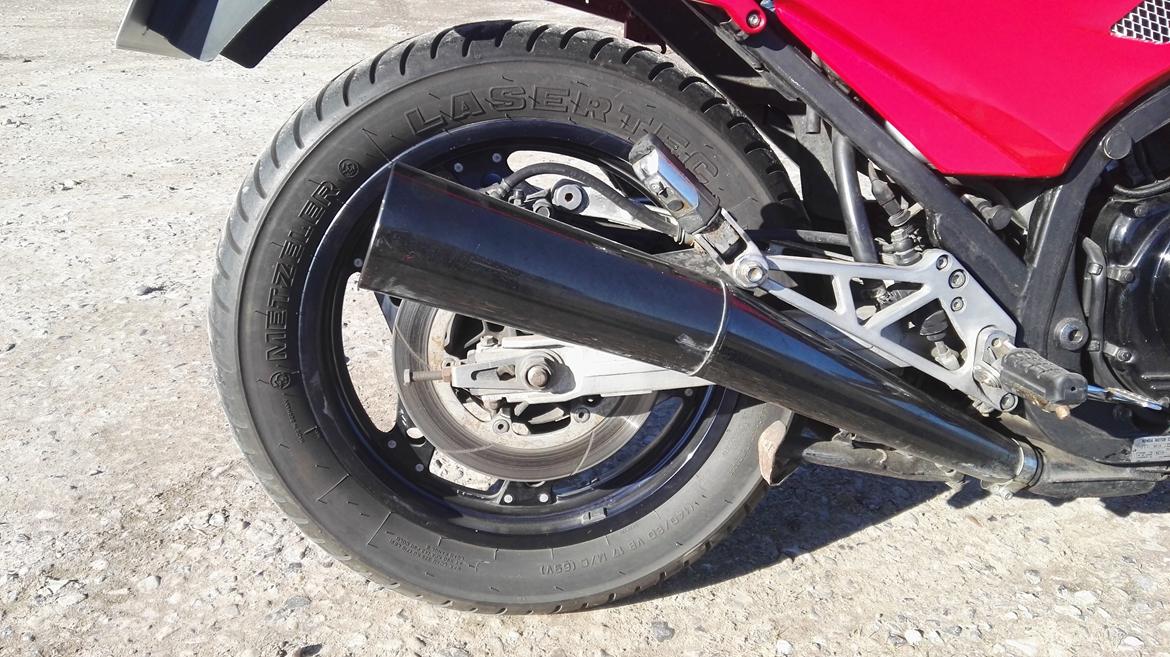 Honda VF1000F (Solgt) billede 11