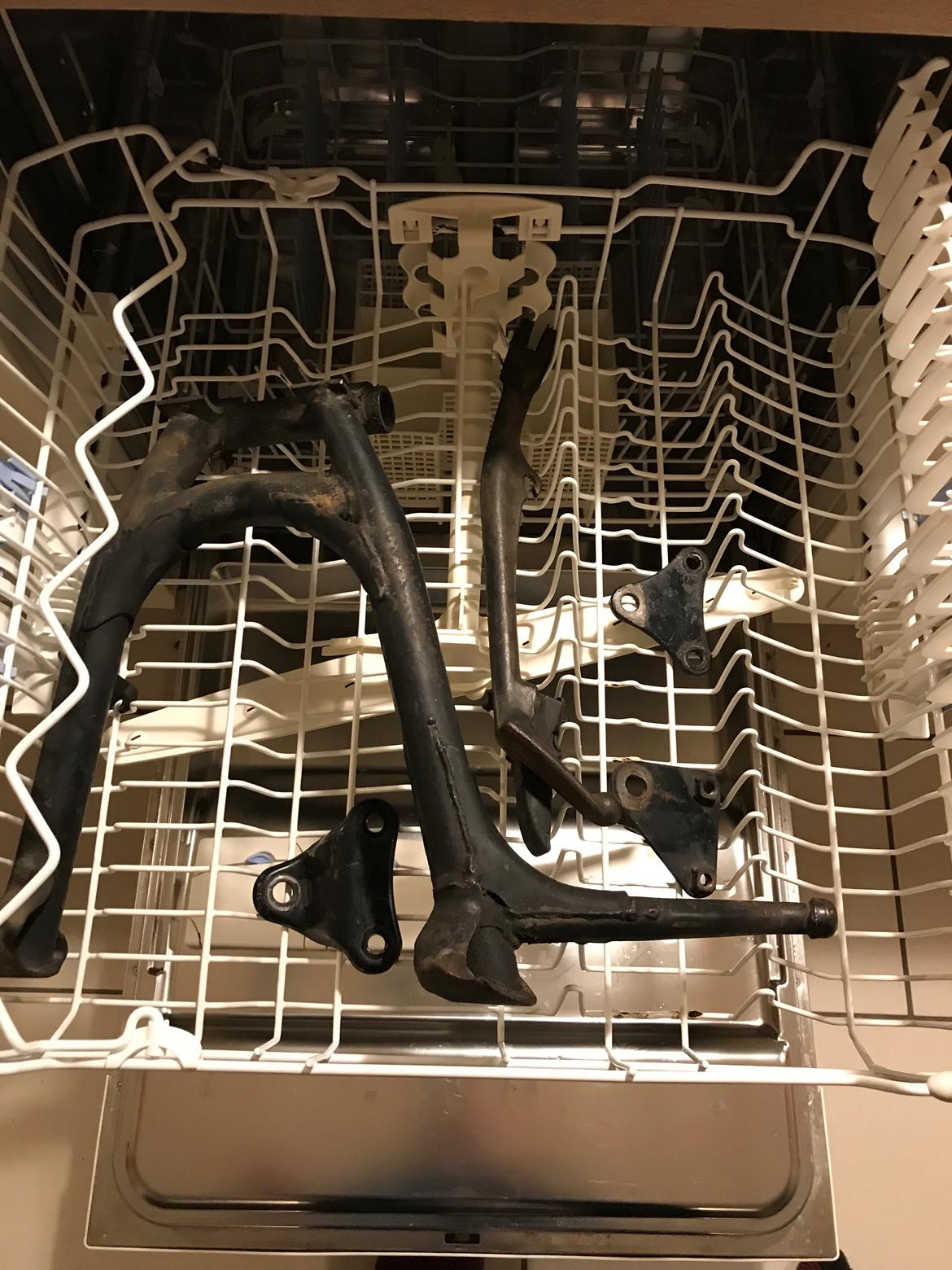 Honda CB900F Bol D'or SC01 - Nogle stumper fik en tur i opvaskemaskinen - konen gloede godtnok ldt, og bad mig om at vaske stumperne for sig selv... billede 11