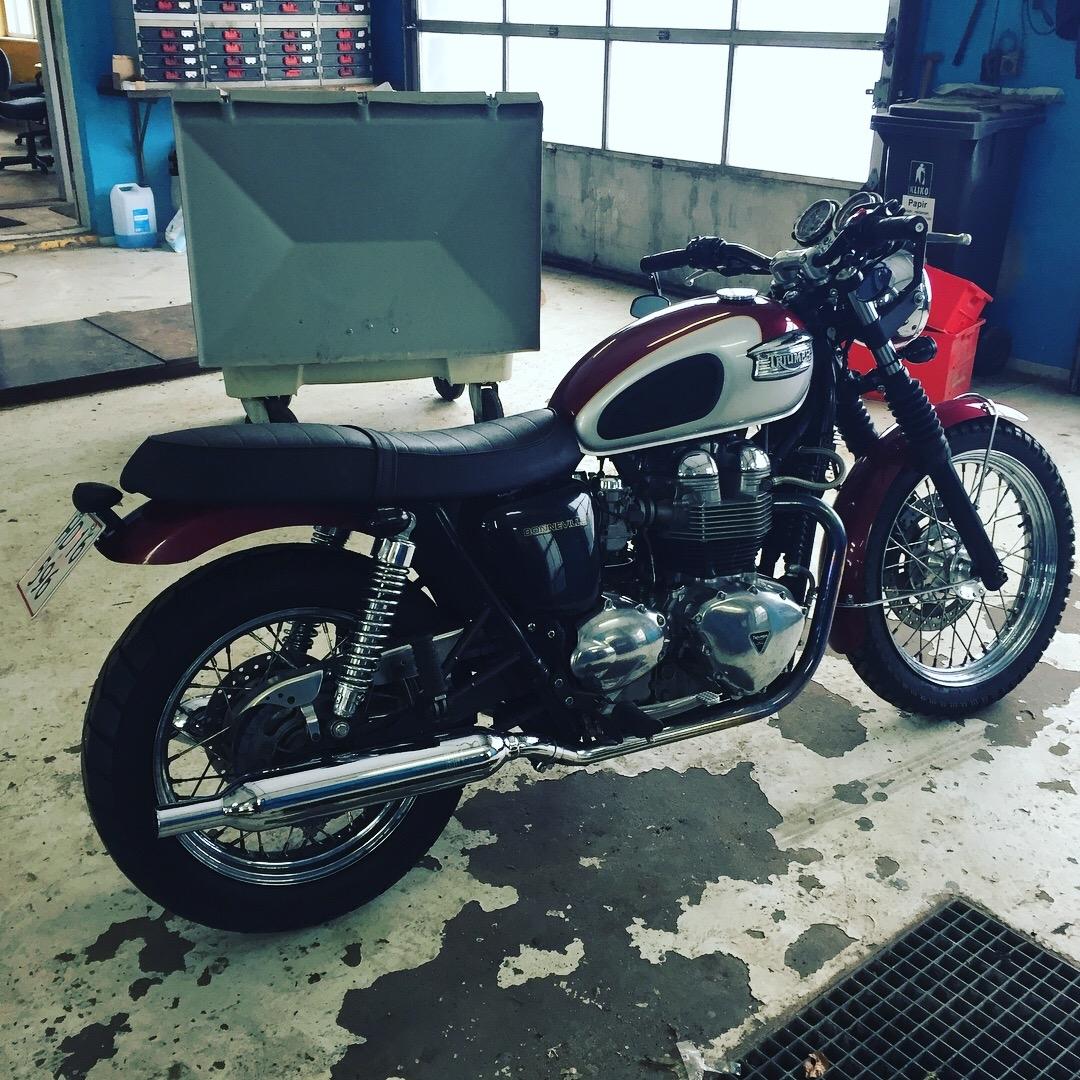 Triumph Bonneville T100 billede 2