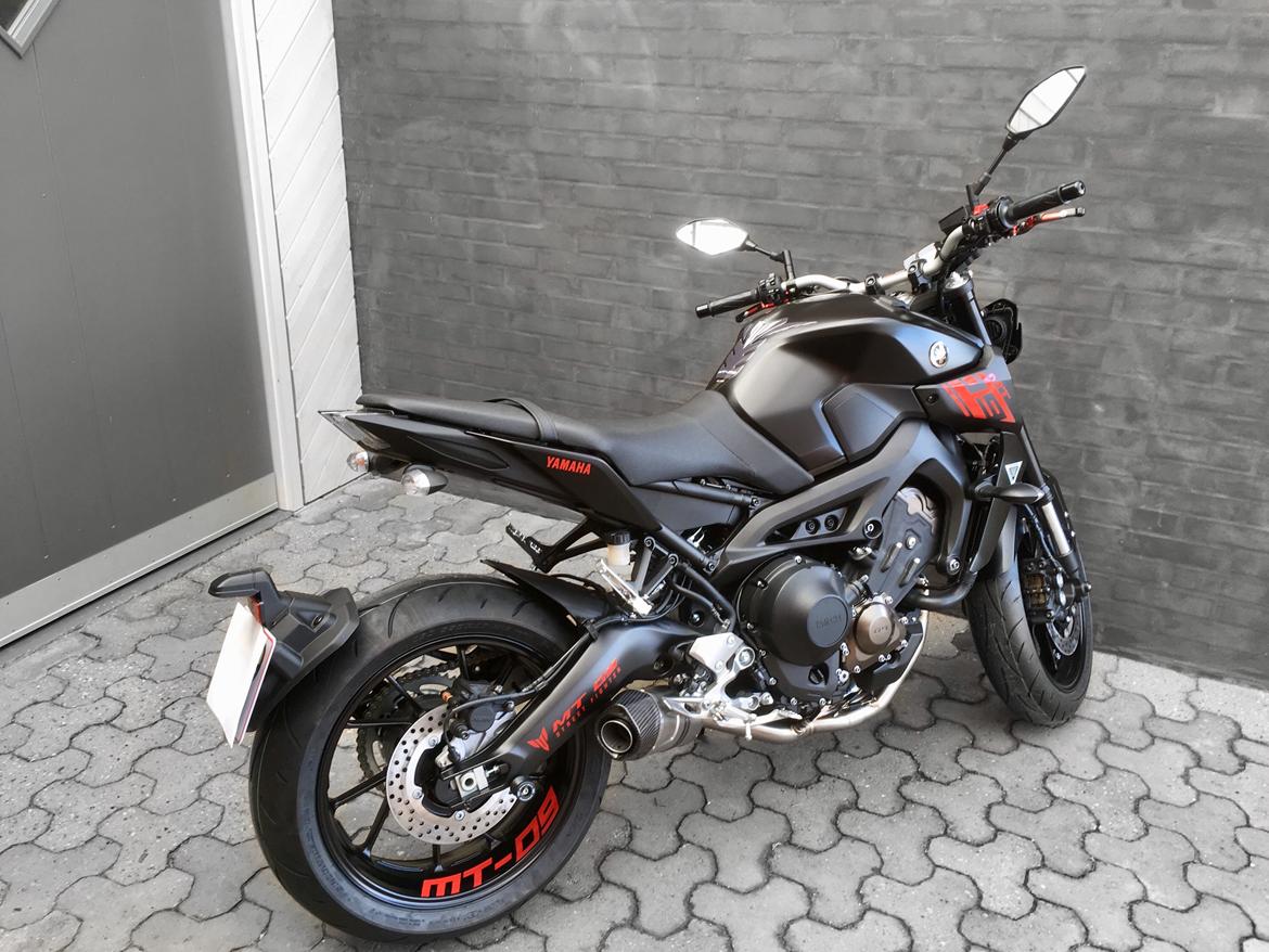 Yamaha MT-09 "BAGHJULS KONGEN II" billede 2