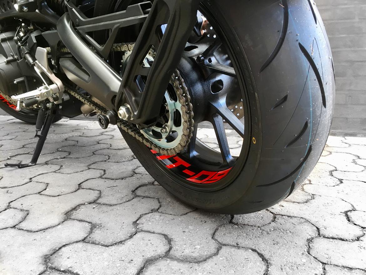 Yamaha MT-09 "BAGHJULS KONGEN II" - Evotech bobbins billede 7