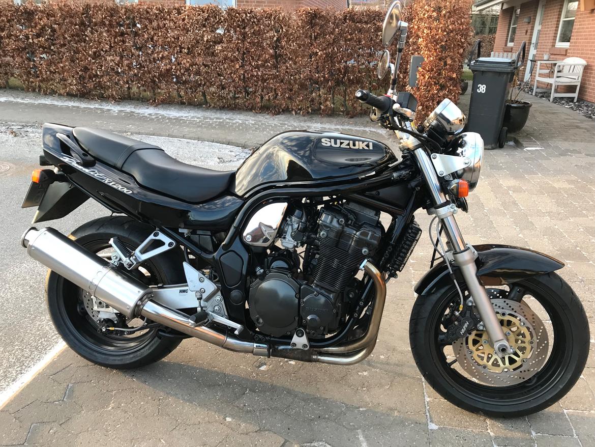 Suzuki GSF 1200N "BANDIT" (SOLGT) - SUZUKI GSF 1200N BANDIT 1999 billede 1