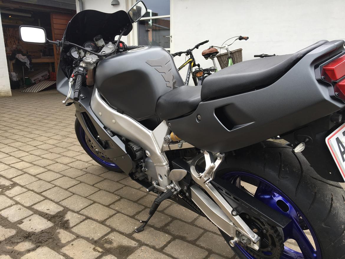 Yamaha YZF 750 R (SOLGT) billede 4