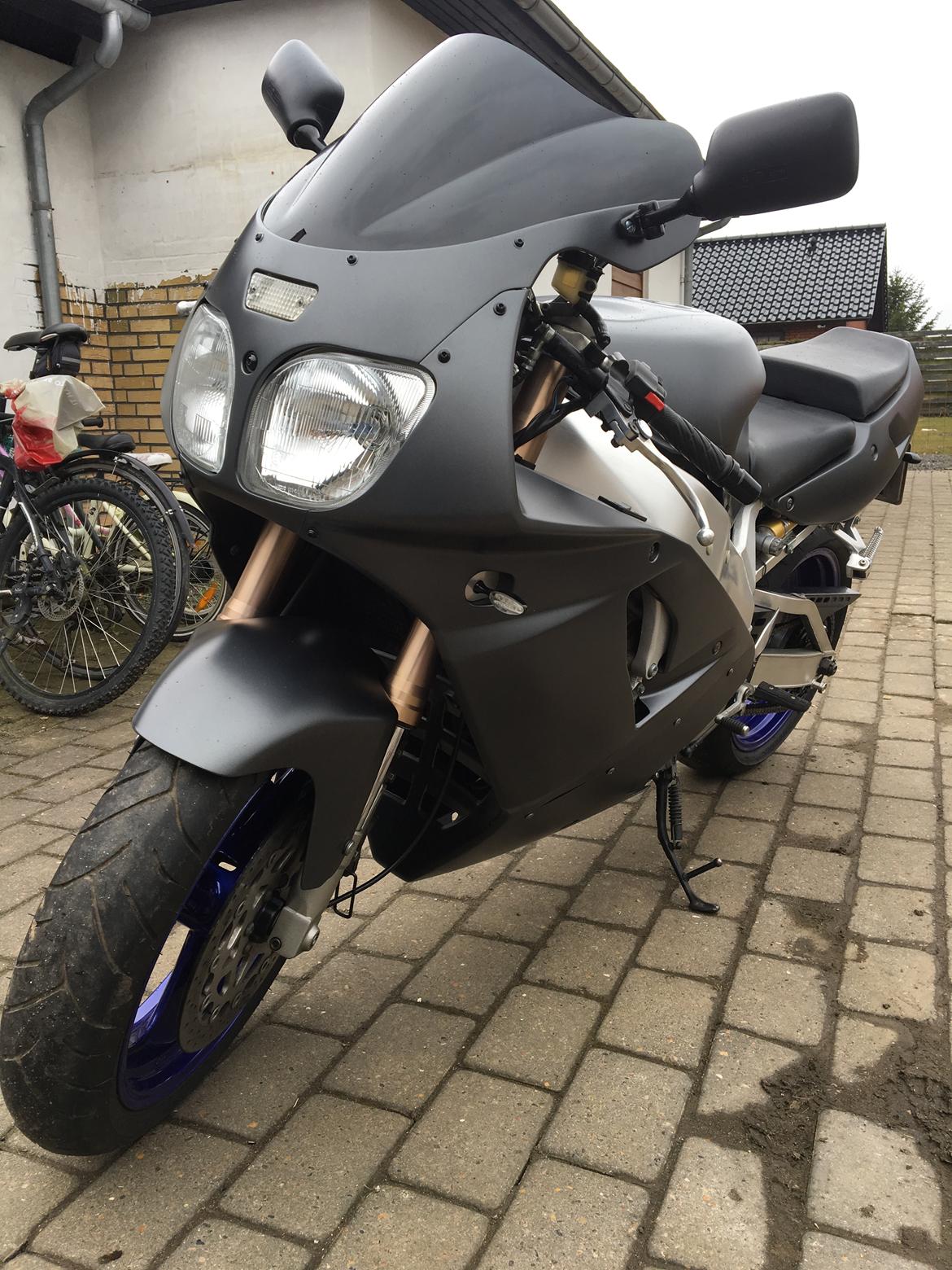 Yamaha YZF 750 R (SOLGT) billede 5