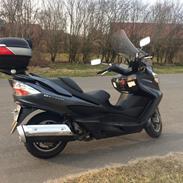 Suzuki Burgman 400 K8