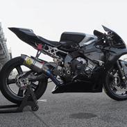Yamaha 2015 R1M / R1 
