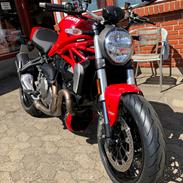 Ducati Monster 1200