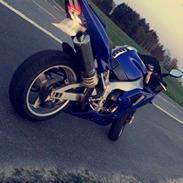 Yamaha YZF R1