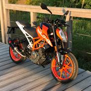 KTM Duke 390