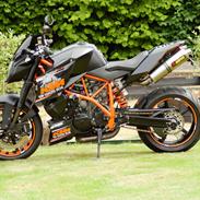 KTM SuperDuke R 990