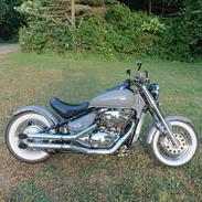 Suzuki Vl800