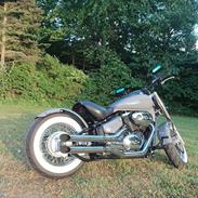 Suzuki Vl800