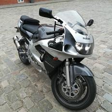 Suzuki GSXR 600 SRAD