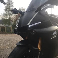 Yamaha YZF-R1