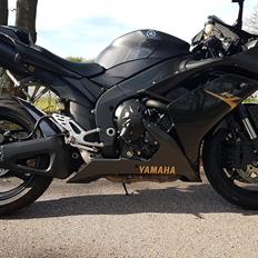 Yamaha R1