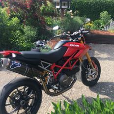 Ducati Hypermotard 796