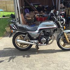 Honda CB400N