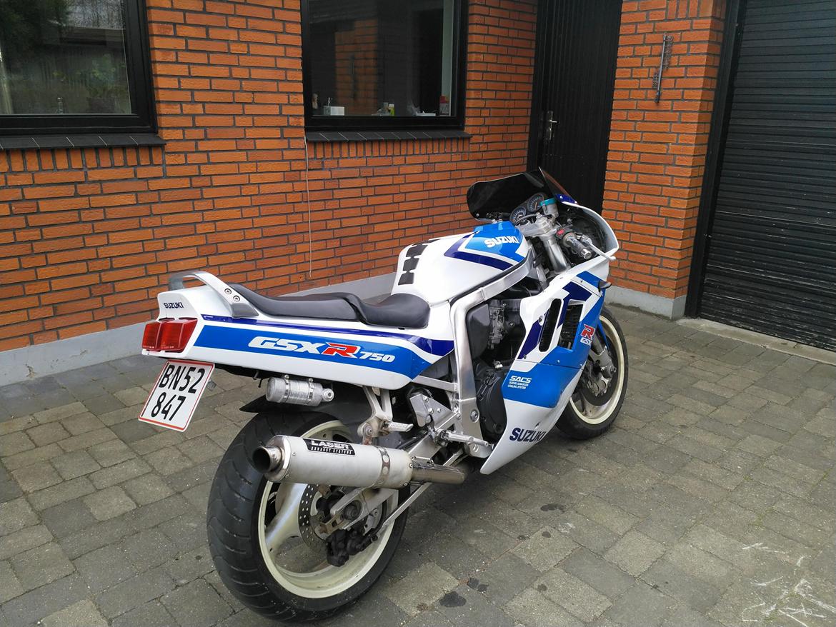 Suzuki GSXR750 billede 4