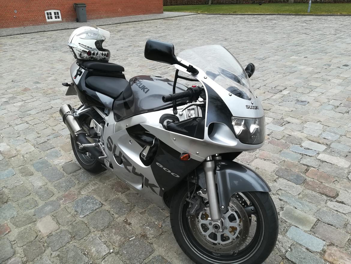 Suzuki GSXR 600 SRAD billede 3