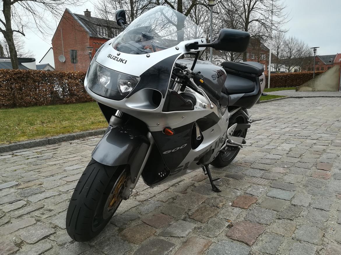 Suzuki GSXR 600 SRAD billede 10