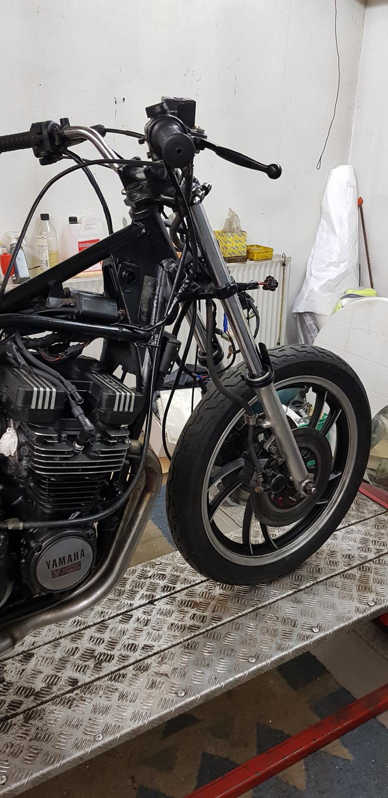 Yamaha XJ  550 billede 12