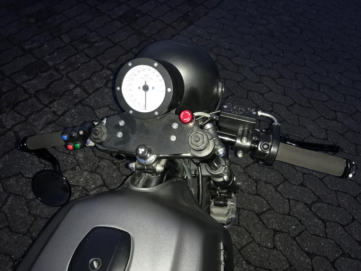 Suzuki GSX 750 E (Solgt) billede 10