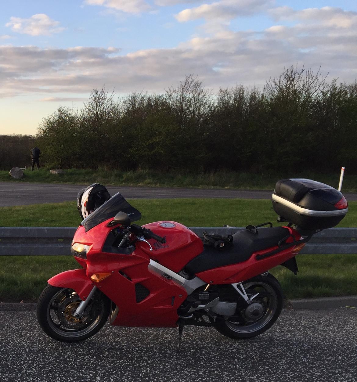 Honda VFR 800 Fi billede 6