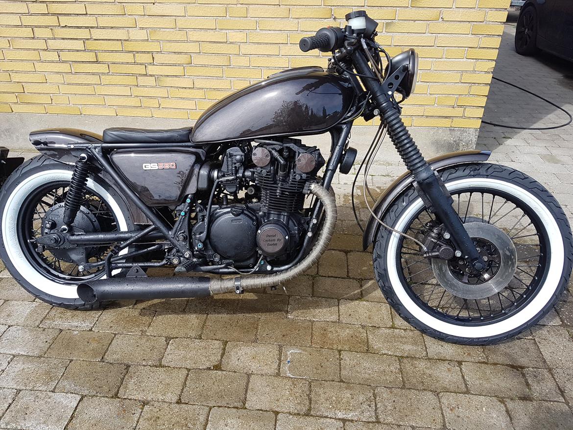 Suzuki Gs550d billede 1