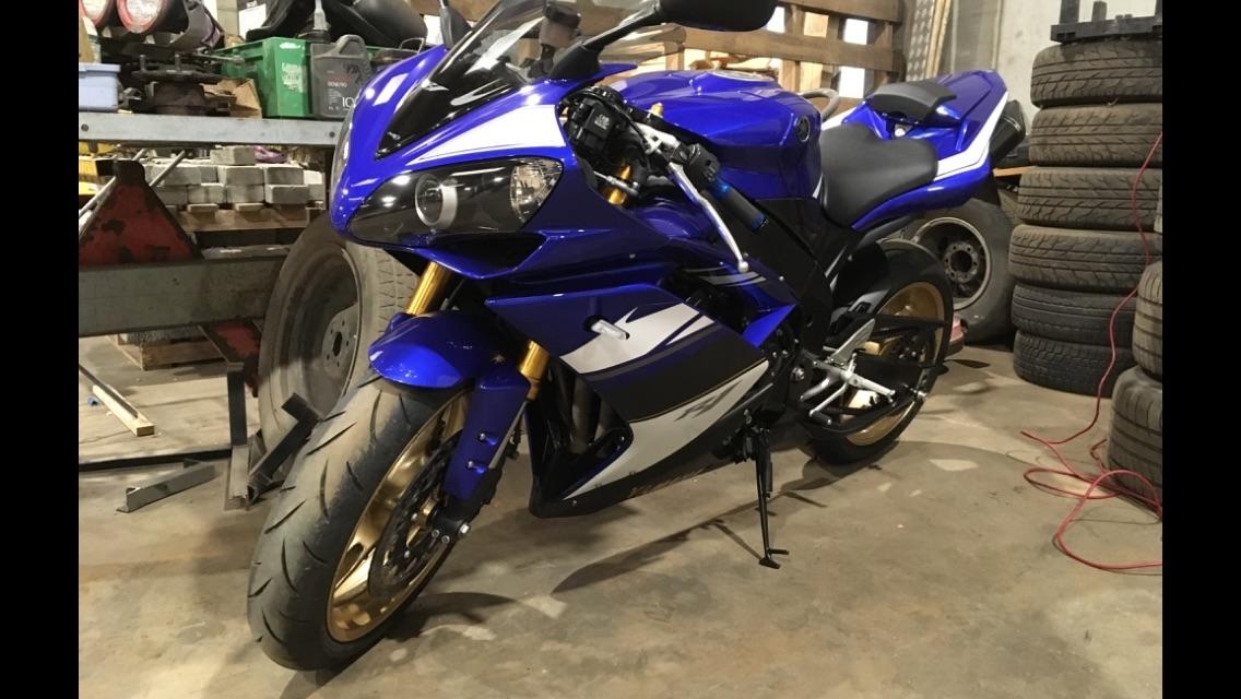 Yamaha YZF R1 billede 15
