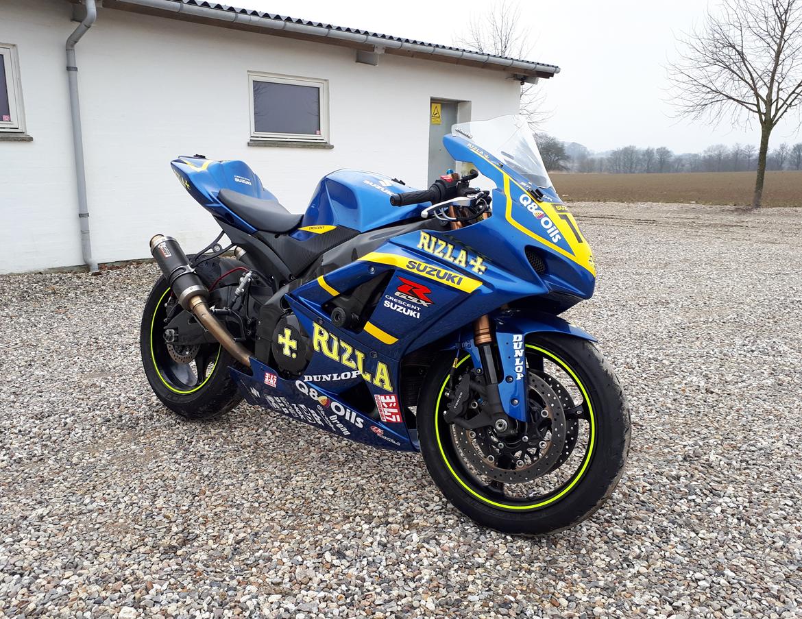 Suzuki GSX-R 1000 K7 Baneracer billede 1